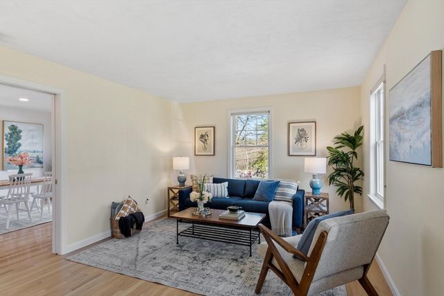 5 Westside Dr, Acton, MA 01720