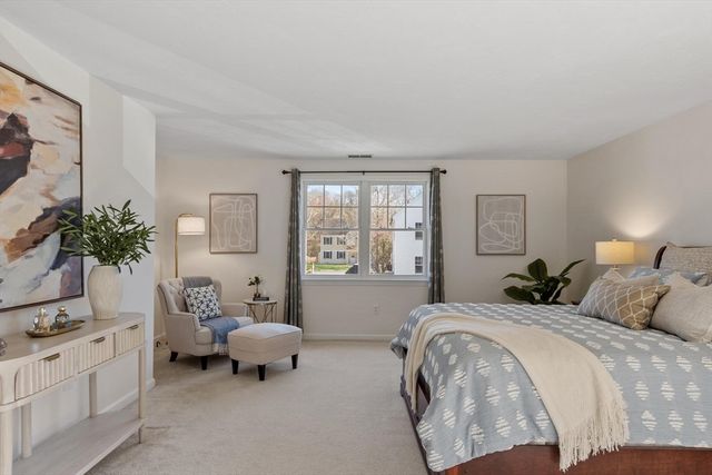 5 Westside Dr, Acton, MA 01720