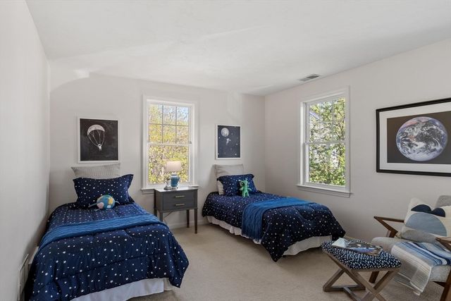 5 Westside Dr, Acton, MA 01720