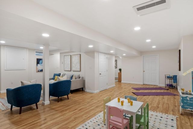 5 Westside Dr, Acton, MA 01720