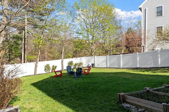 5 Westside Dr, Acton, MA 01720