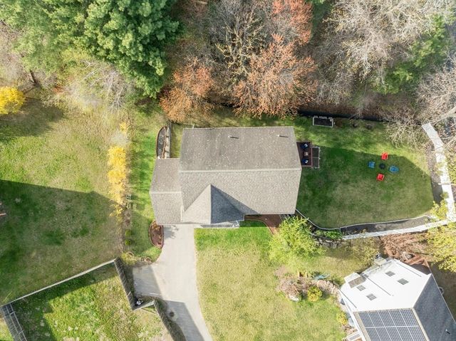 5 Westside Dr, Acton, MA 01720
