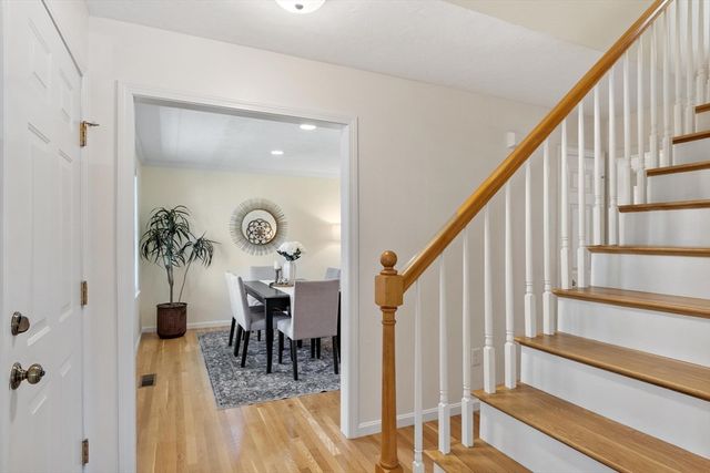 5 Westside Dr, Acton, MA 01720