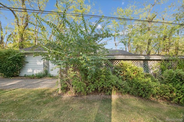 50710 W Huron River Drive, Van Buren Charter Township, MI 48111