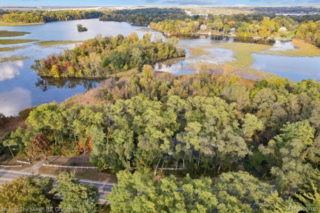 50710 W Huron River Drive, Van Buren Charter Township, MI 48111