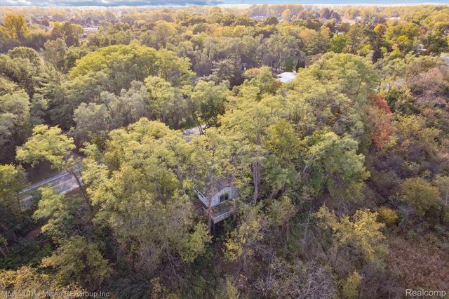 50710 W Huron River Drive, Van Buren Charter Township, MI 48111