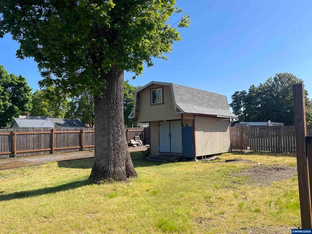 620 23rd St SE, Salem, OR 97301