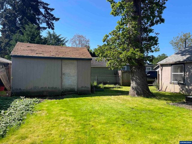 620 23rd St SE, Salem, OR 97301