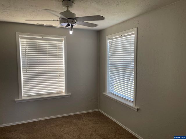 620 23rd St SE, Salem, OR 97301