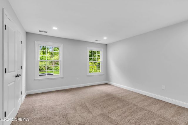 386 Hampton Place, Morganville, NJ 07751