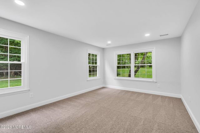 386 Hampton Place, Morganville, NJ 07751