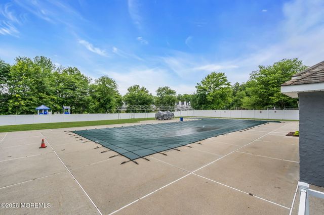 386 Hampton Place, Morganville, NJ 07751