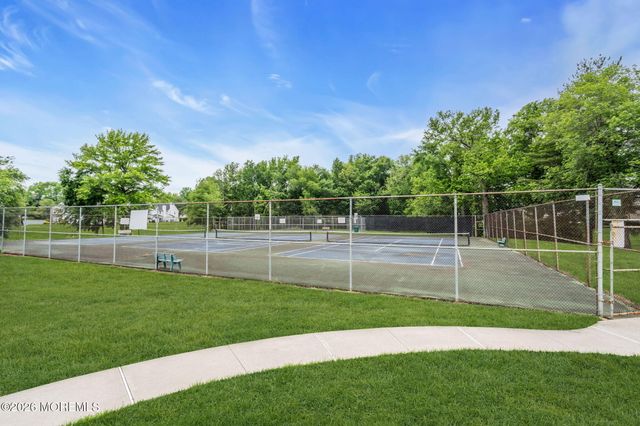 386 Hampton Place, Morganville, NJ 07751