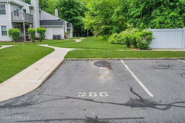 386 Hampton Place, Morganville, NJ 07751