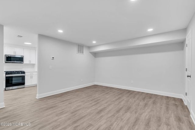 386 Hampton Place, Morganville, NJ 07751