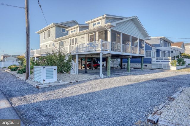 45 W DAGSBORO ST, Fenwick Island, DE 19944