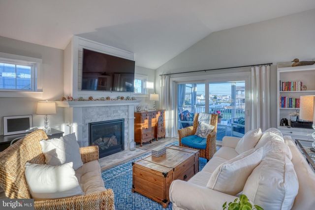 45 W DAGSBORO ST, Fenwick Island, DE 19944