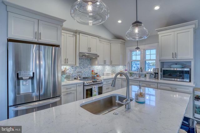45 W DAGSBORO ST, Fenwick Island, DE 19944