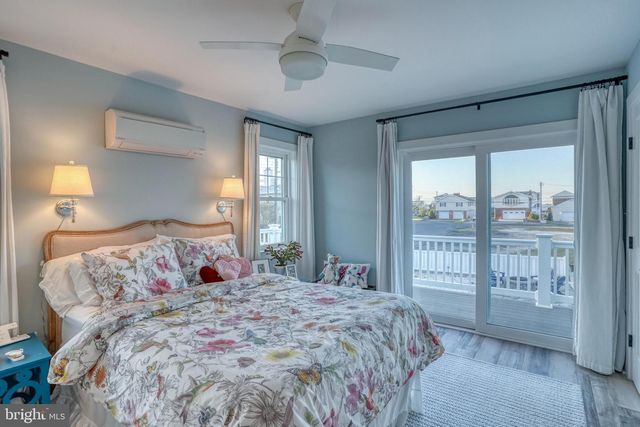 45 W DAGSBORO ST, Fenwick Island, DE 19944