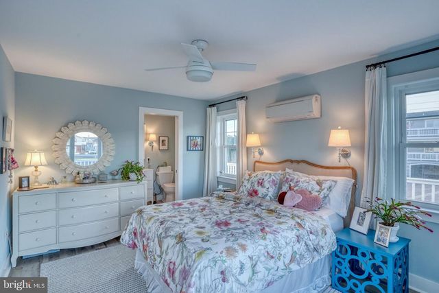 45 W DAGSBORO ST, Fenwick Island, DE 19944
