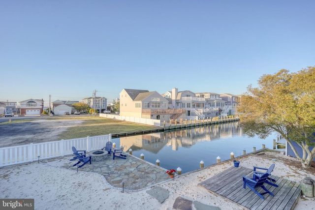 45 W DAGSBORO ST, Fenwick Island, DE 19944