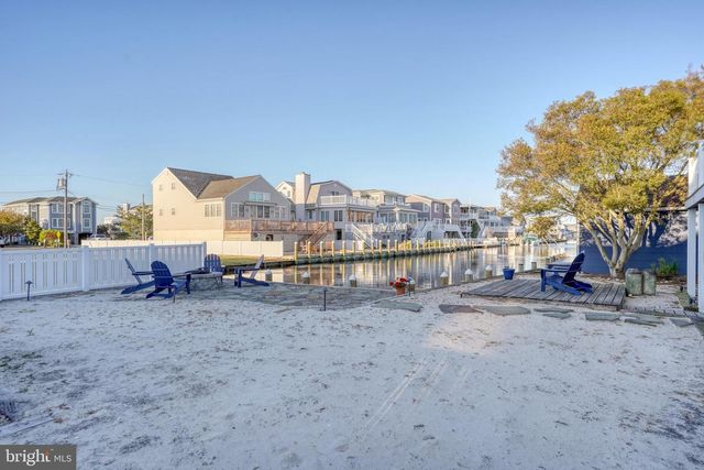 45 W DAGSBORO ST, Fenwick Island, DE 19944