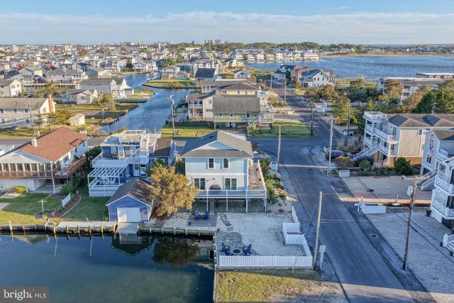 45 W DAGSBORO ST, Fenwick Island, DE 19944