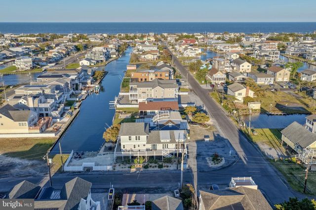 45 W DAGSBORO ST, Fenwick Island, DE 19944
