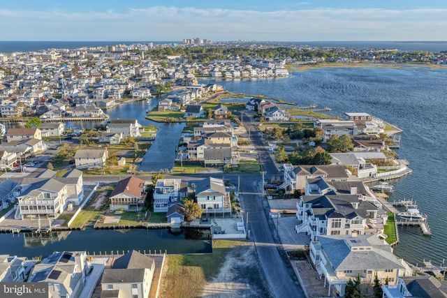 45 W DAGSBORO ST, Fenwick Island, DE 19944
