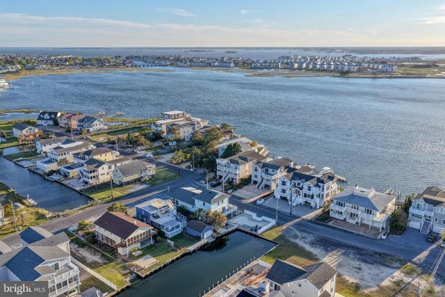 45 W DAGSBORO ST, Fenwick Island, DE 19944