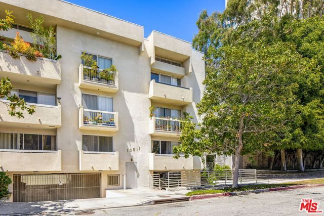 10511 Ashton Avenue 305, Los Angeles, CA 90024