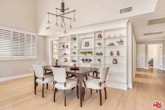 10511 Ashton Avenue 305, Los Angeles, CA 90024