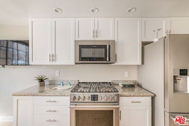 10511 Ashton Avenue 305, Los Angeles, CA 90024