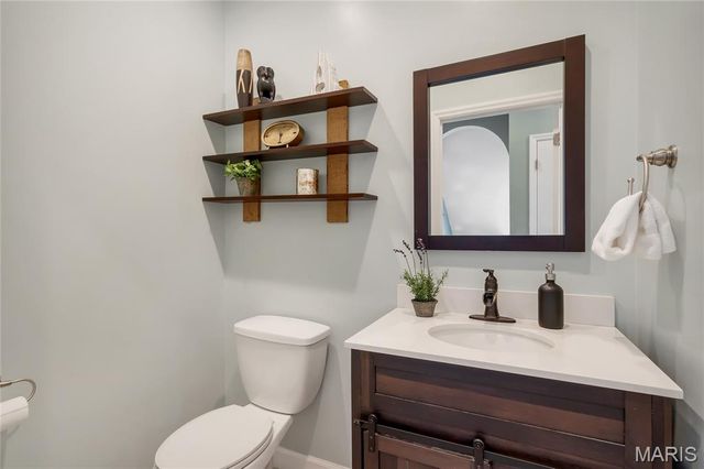 1 Cedar Lake Court, Troy, MO 63379