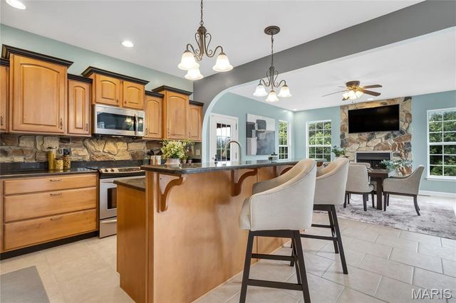 1 Cedar Lake Court, Troy, MO 63379