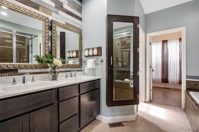 1 Cedar Lake Court, Troy, MO 63379