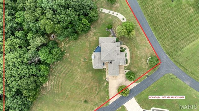 1 Cedar Lake Court, Troy, MO 63379