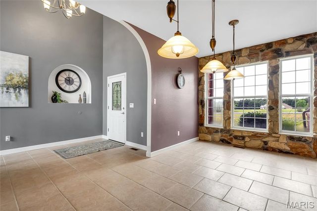 1 Cedar Lake Court, Troy, MO 63379