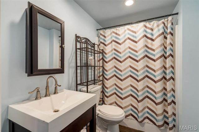 1 Cedar Lake Court, Troy, MO 63379