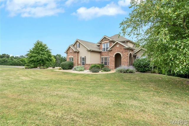 1 Cedar Lake Court, Troy, MO 63379