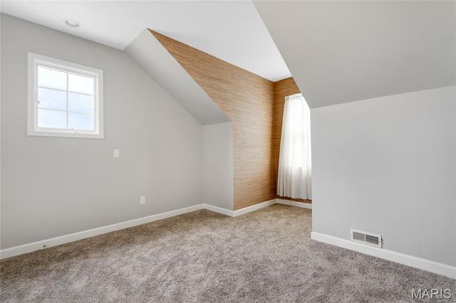 1 Cedar Lake Court, Troy, MO 63379