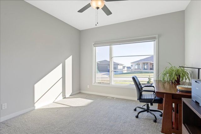 6518 S 208 Avenue, Elkhorn, NE 68022