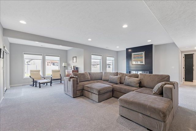 6518 S 208 Avenue, Elkhorn, NE 68022