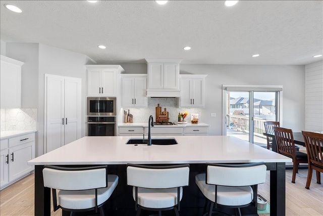 6518 S 208 Avenue, Elkhorn, NE 68022