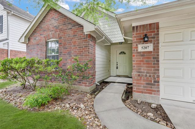 5207 Flax Bourton Street, Humble, TX 77346
