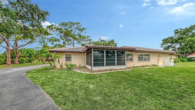 515 ROUSSEAU DRIVE, Nokomis, FL 34275