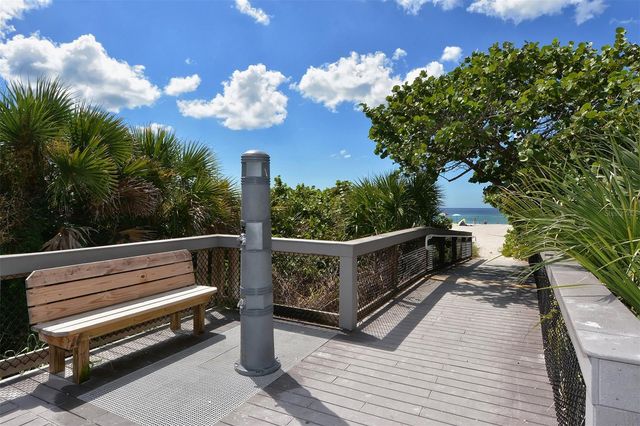 515 ROUSSEAU DRIVE, Nokomis, FL 34275