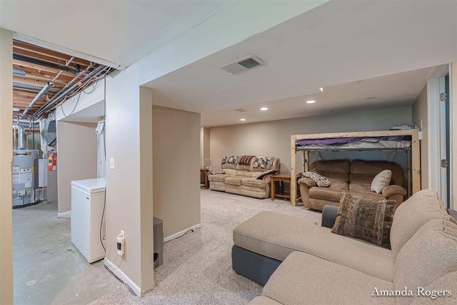 1780 Woodrun Drive, Lowell, MI 49331