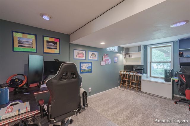 1780 Woodrun Drive, Lowell, MI 49331