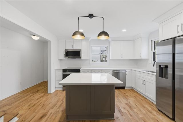 2415 Charleston Oaks Lane, Decatur, GA 30030